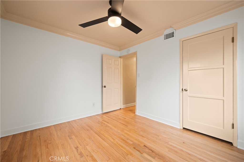 5449 E Fairbrook Street