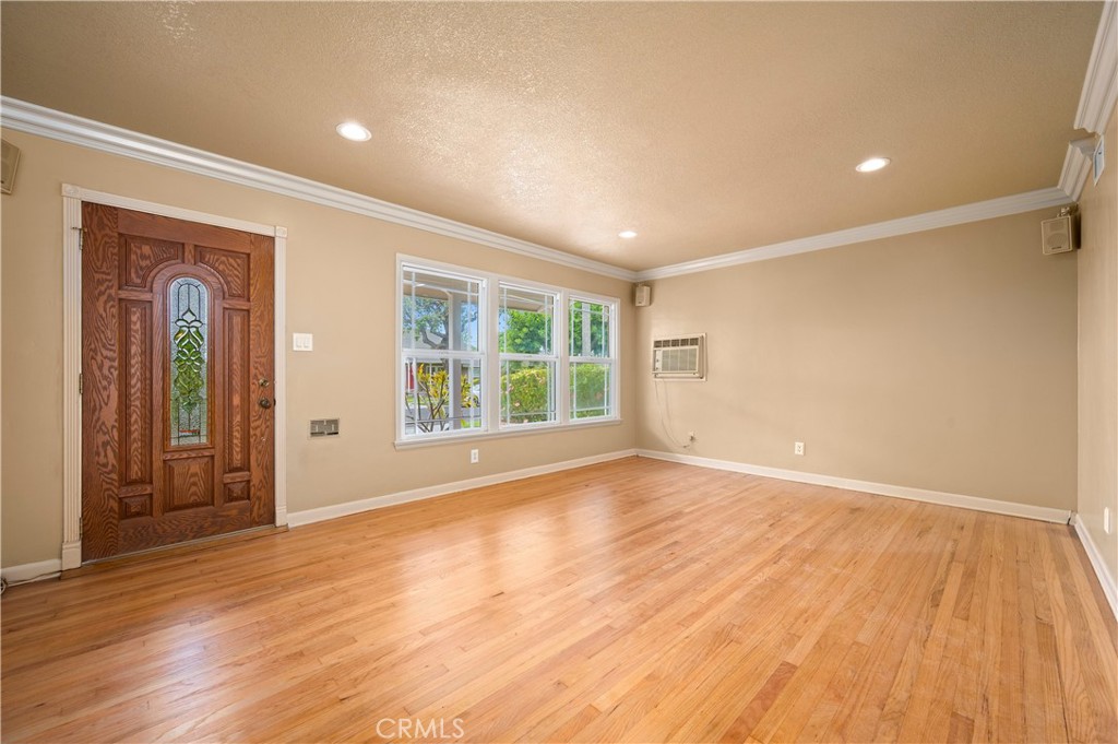 5449 E Fairbrook Street