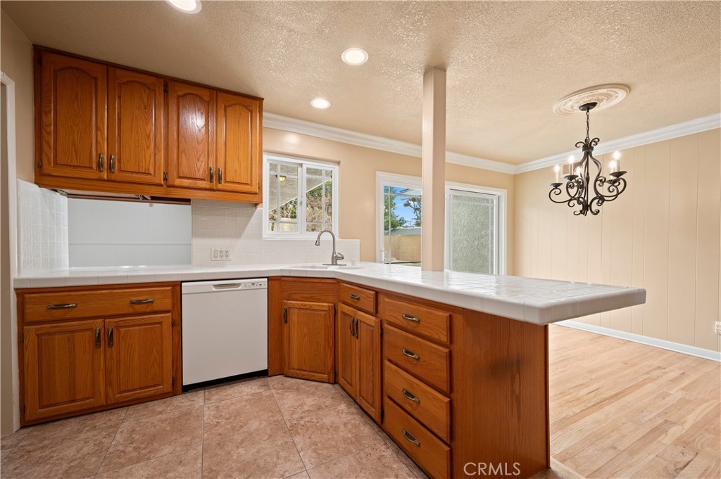 5449 E Fairbrook Street