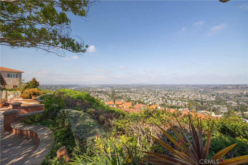 6164 Del Paso Avenue