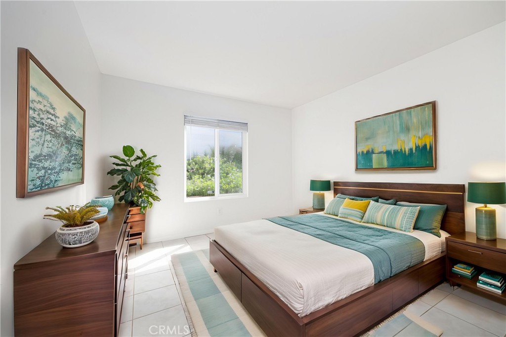 6164 Del Paso Avenue