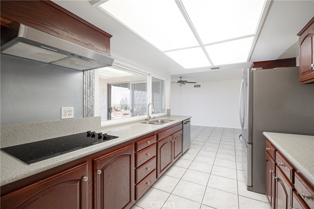 6164 Del Paso Avenue