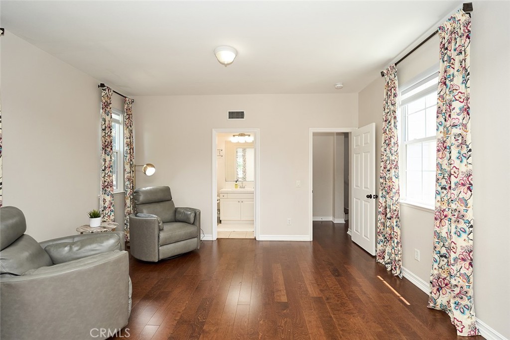 1472 Nicolas Way