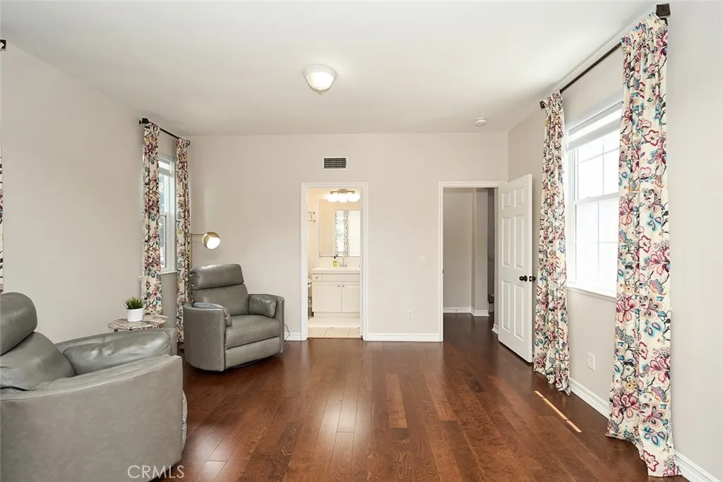 1472 Nicolas Way