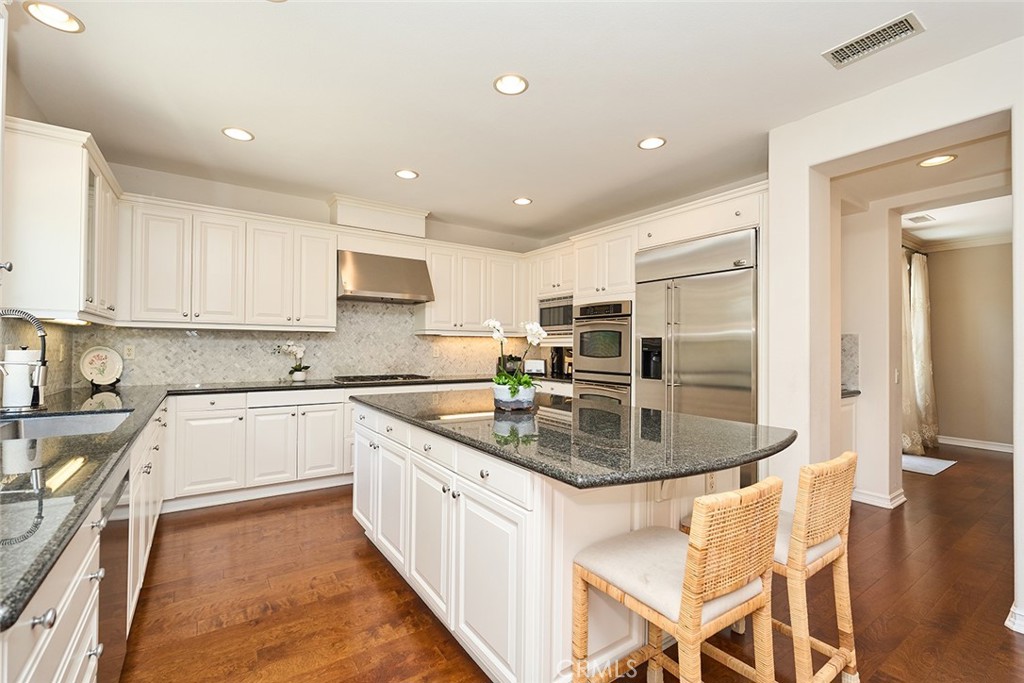 1472 Nicolas Way