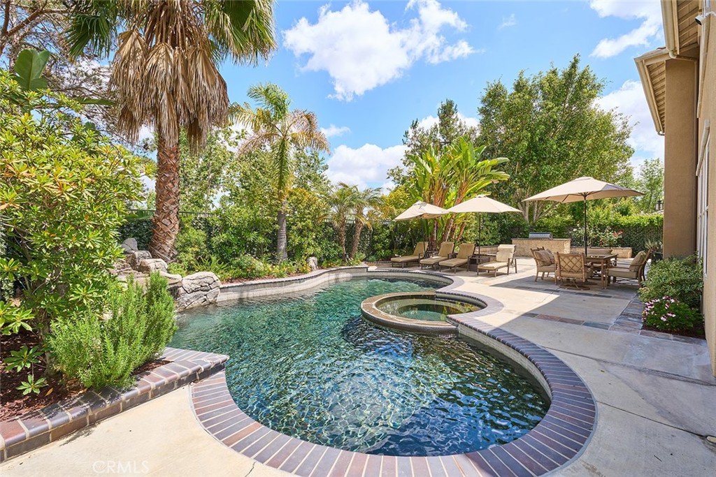 1472 Nicolas Way