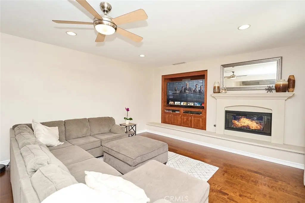1472 Nicolas Way