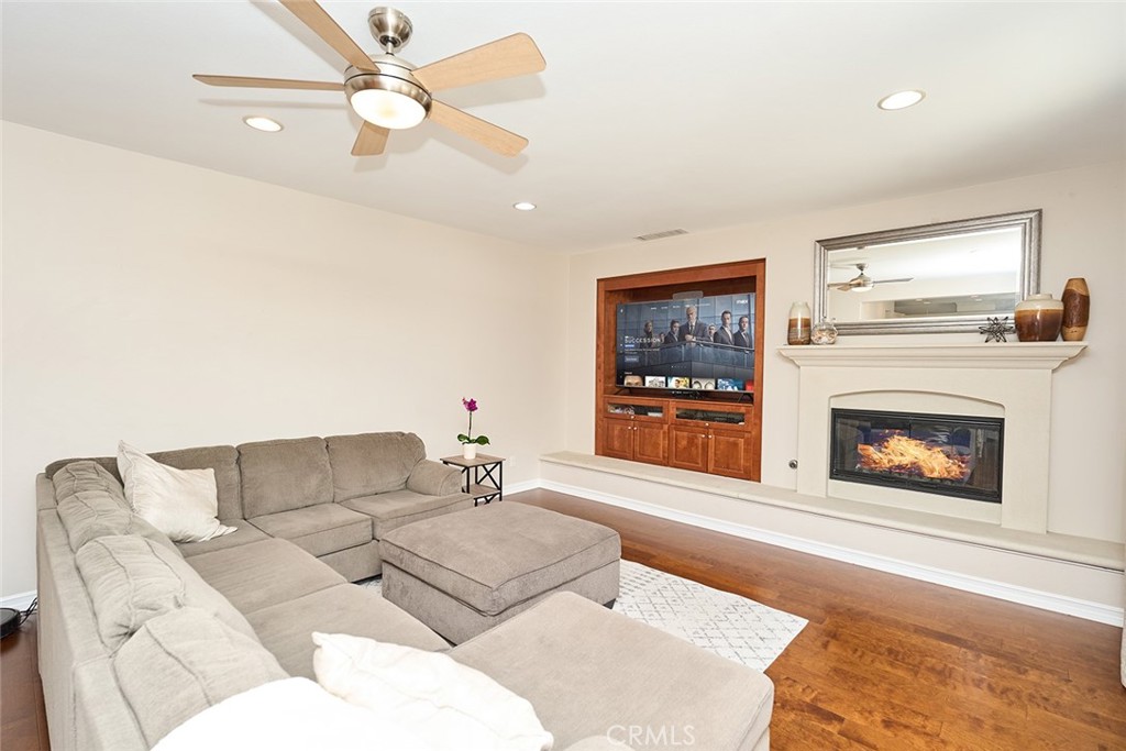 1472 Nicolas Way