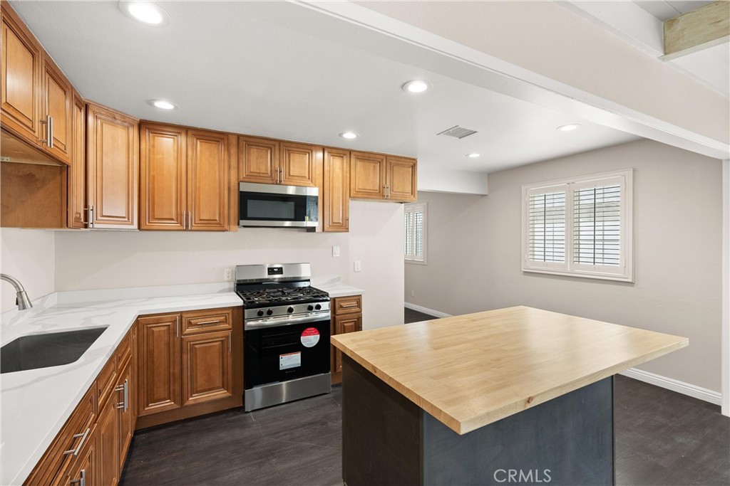 235 S Pasadena Avenue