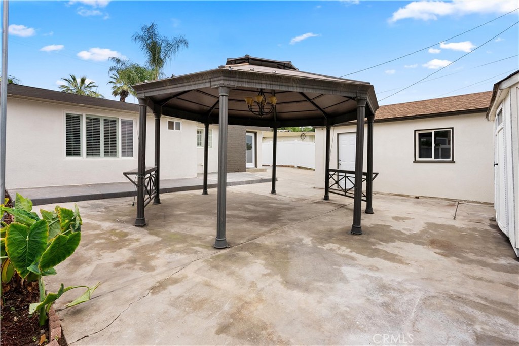 235 S Pasadena Avenue