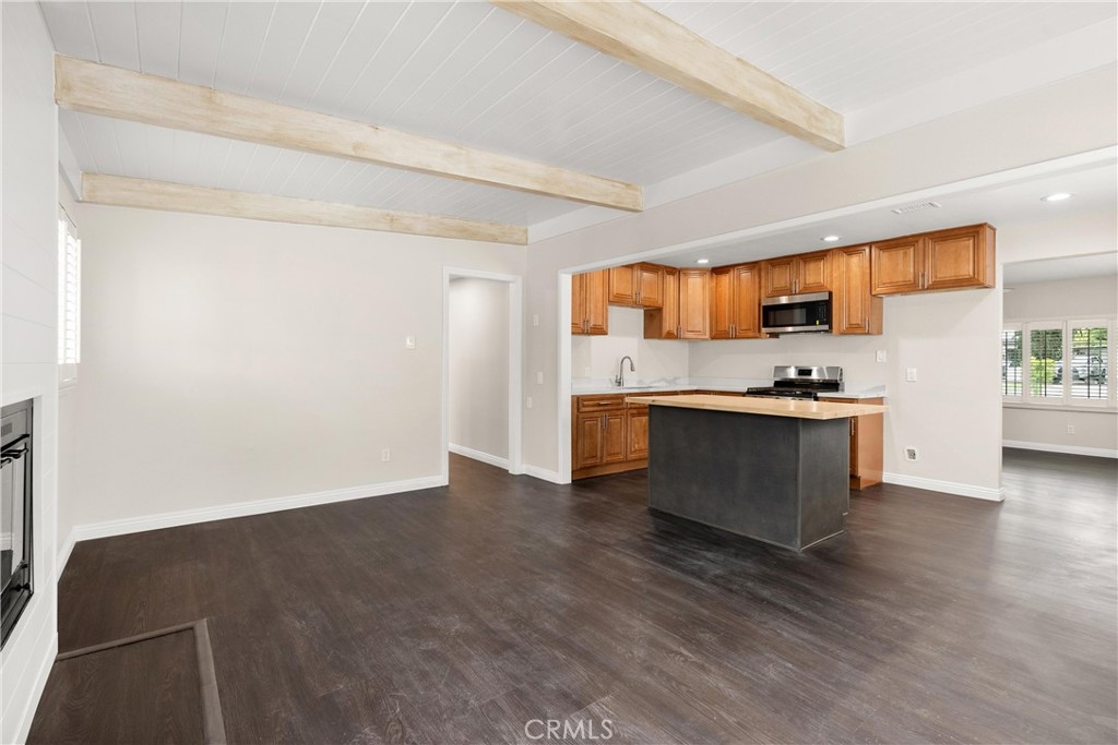 235 S Pasadena Avenue