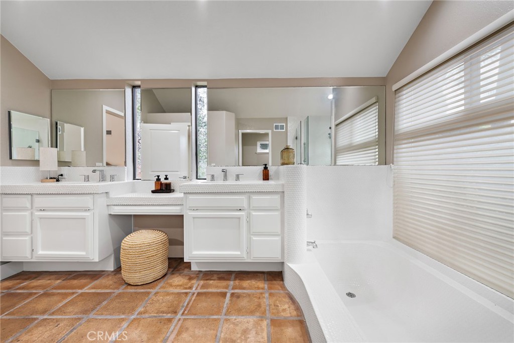 24572 Wembley Circle