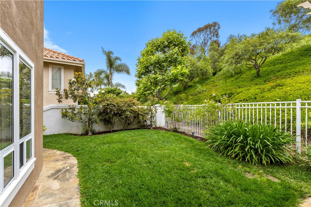 1706 Avenida Crescenta