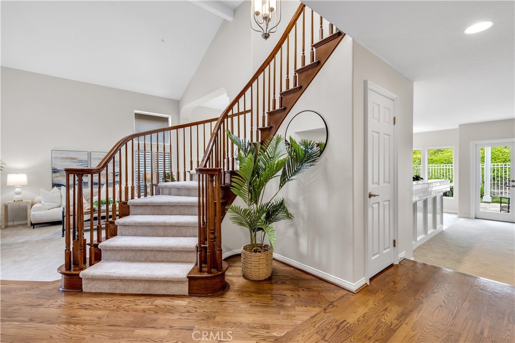 1706 Avenida Crescenta