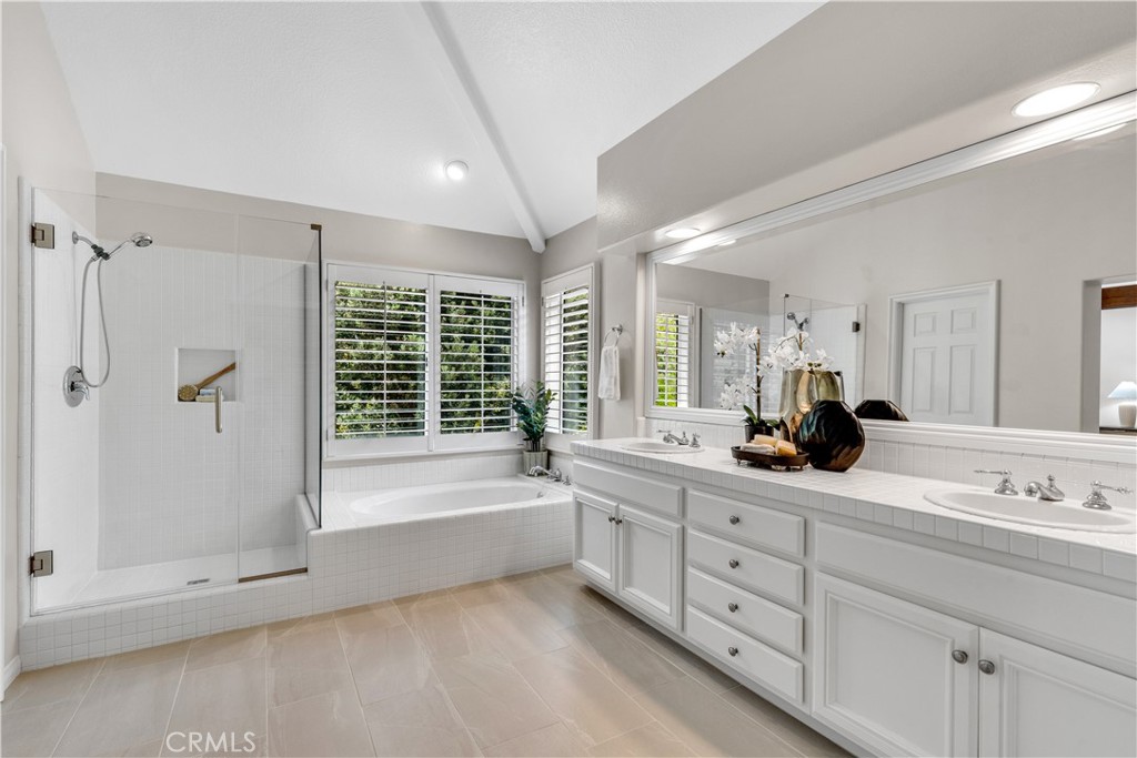 1706 Avenida Crescenta