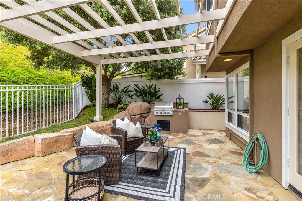 1706 Avenida Crescenta