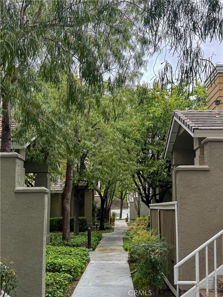 16501 Dundee Court 102