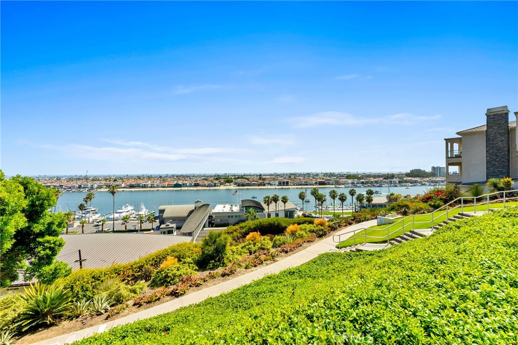 503 Saint Andrews Road E