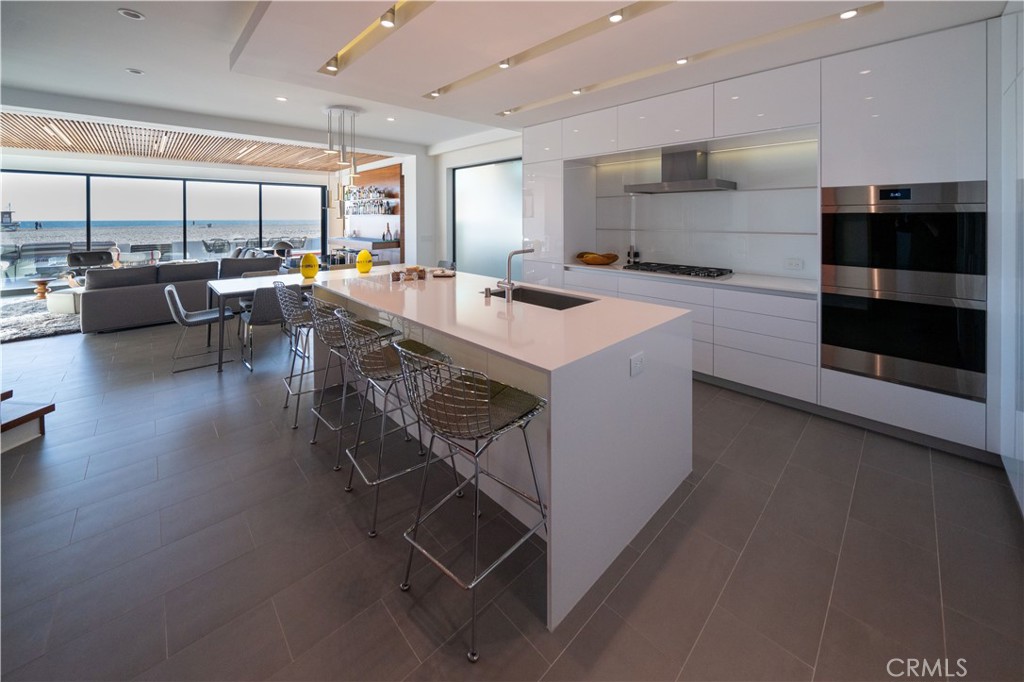 7104 W Oceanfront