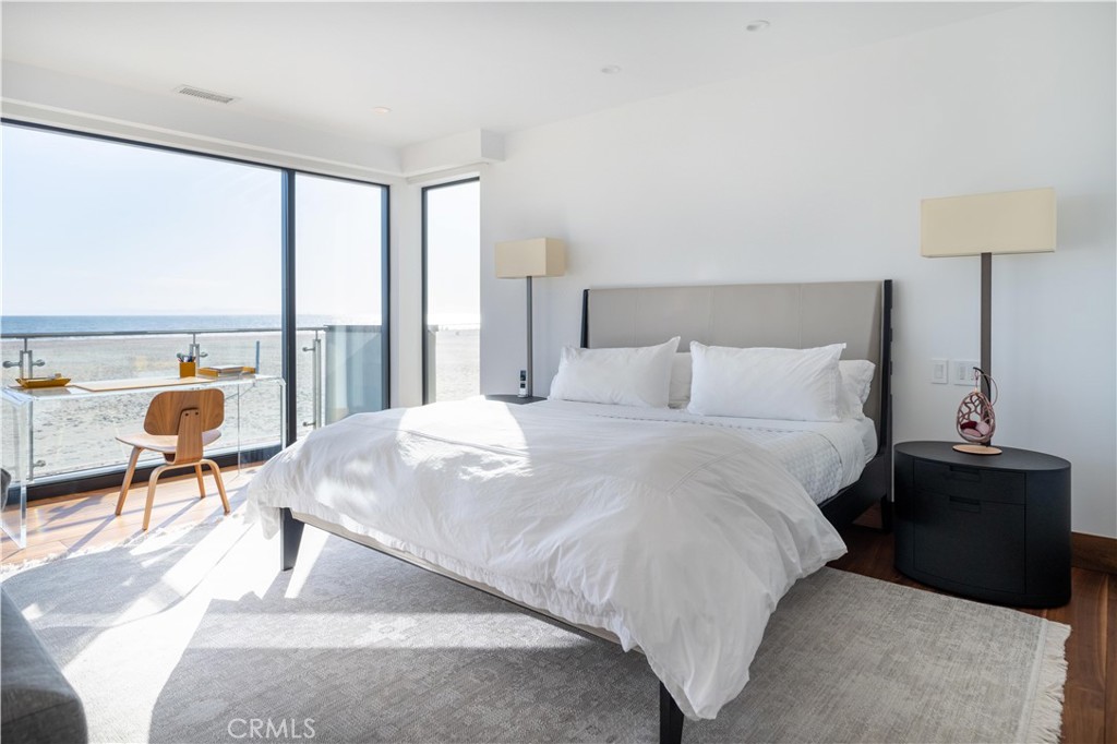 7104 W Oceanfront