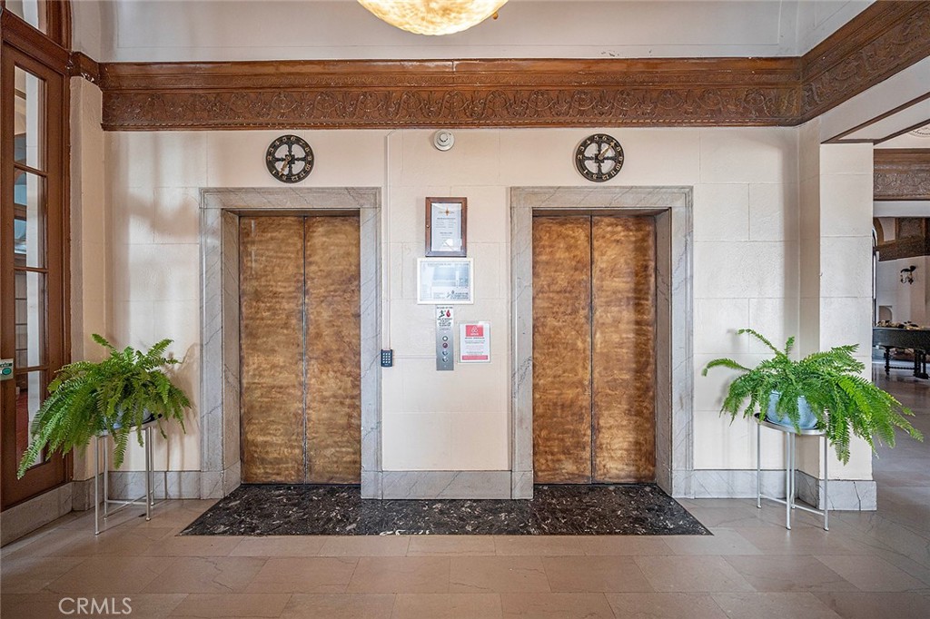 455 E Ocean Blvd 715