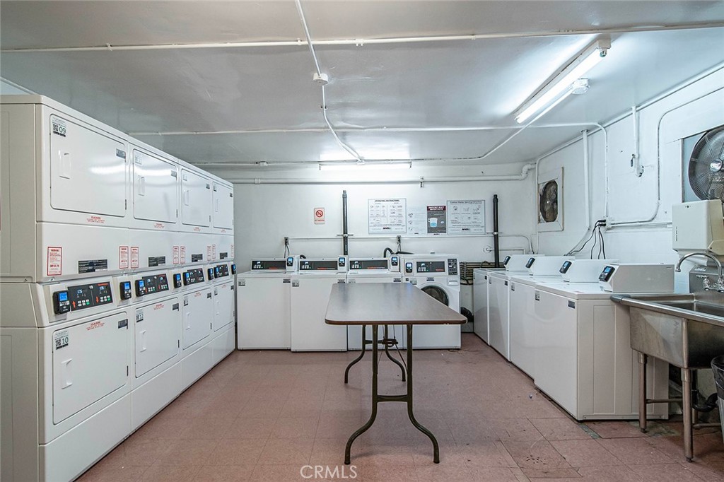 455 E Ocean Blvd 715