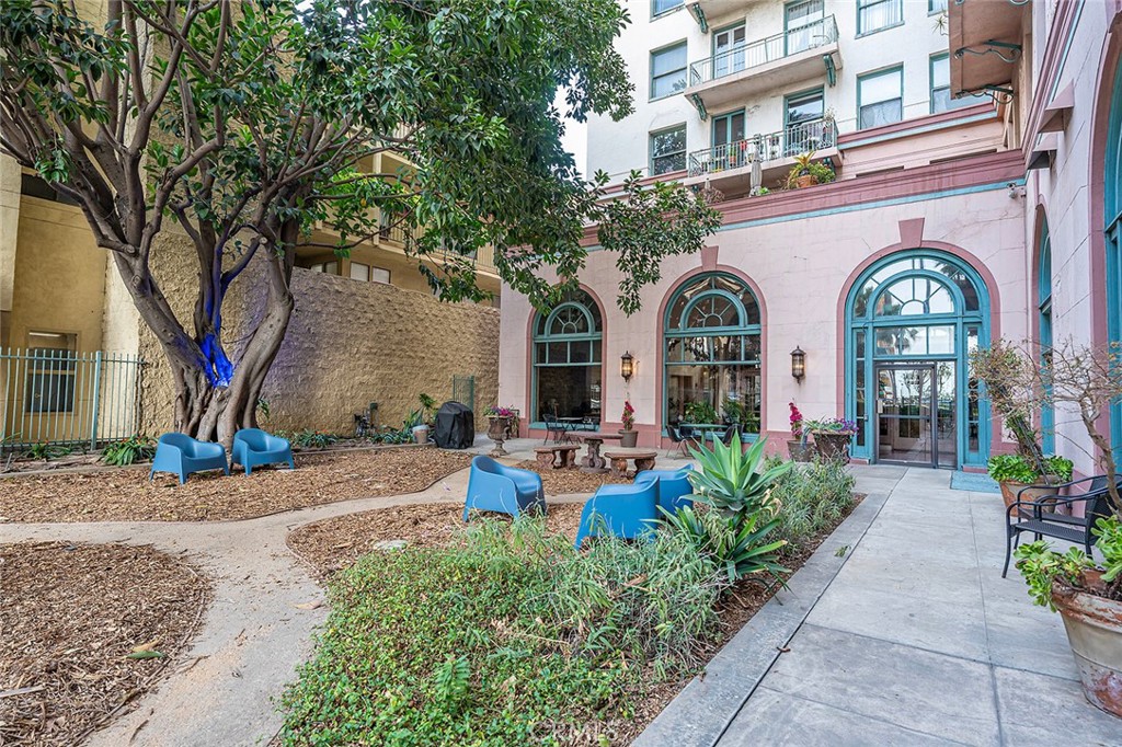 455 E Ocean Blvd 715