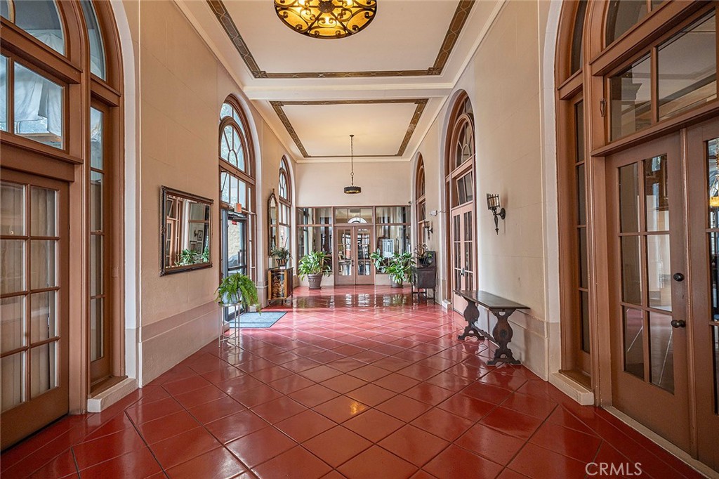 455 E Ocean Blvd 715