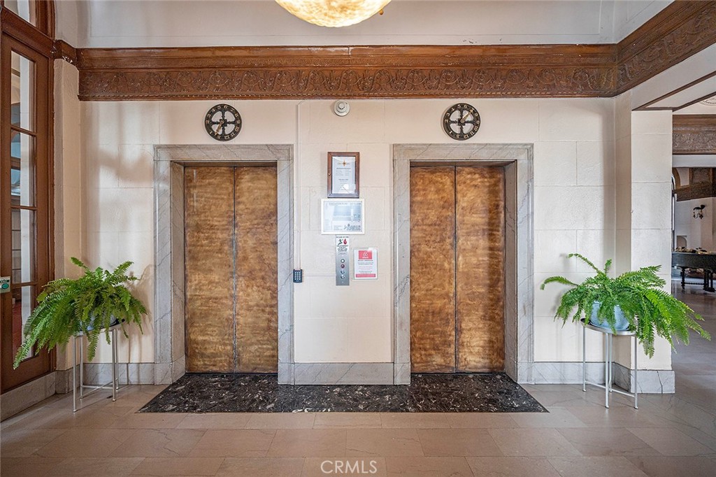 455 E Ocean Blvd 715