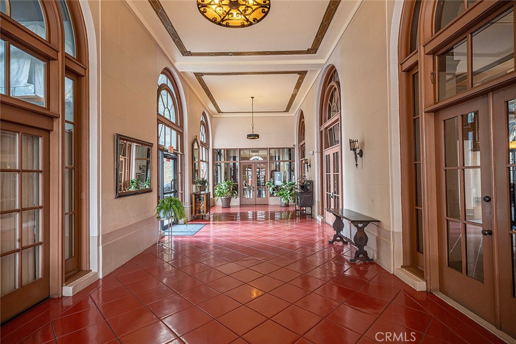 455 E Ocean Blvd 715