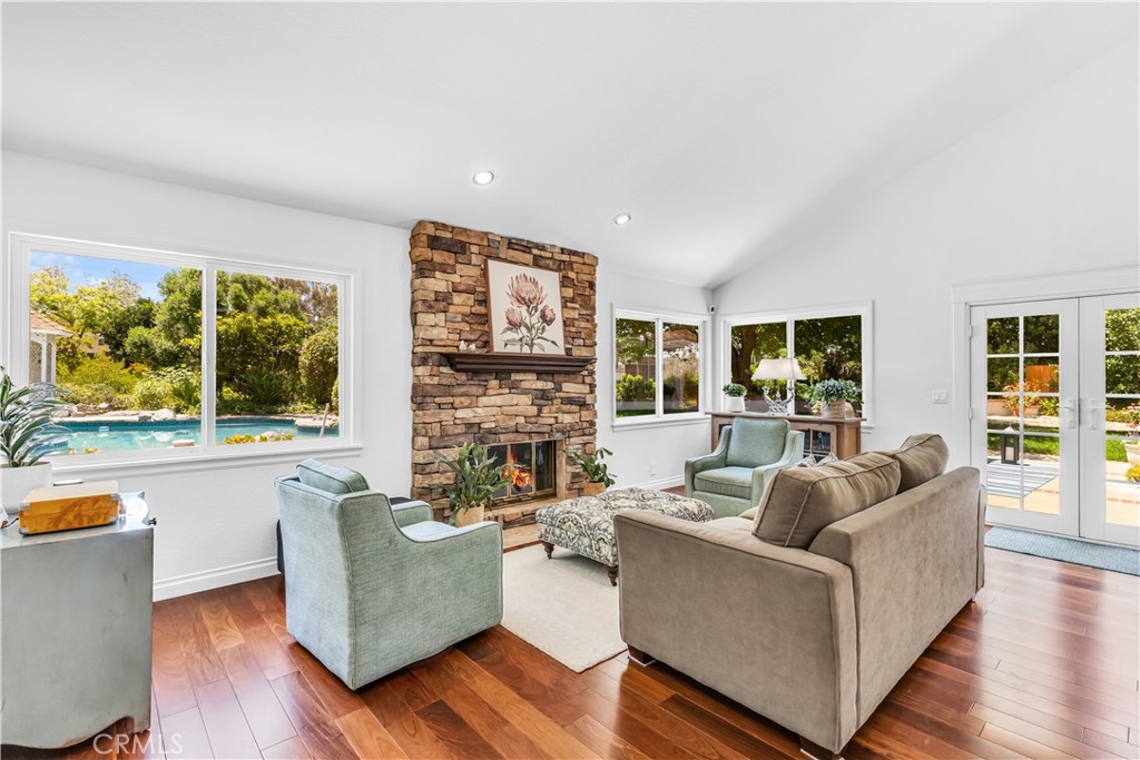 29272 Via San Sebastian