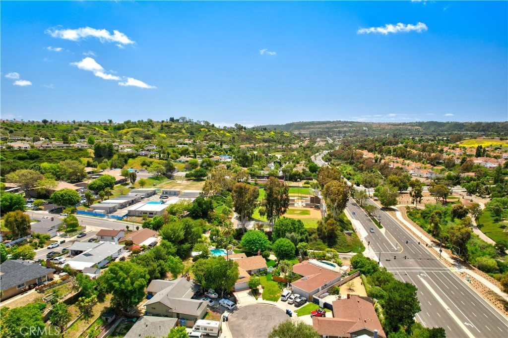 29272 Via San Sebastian