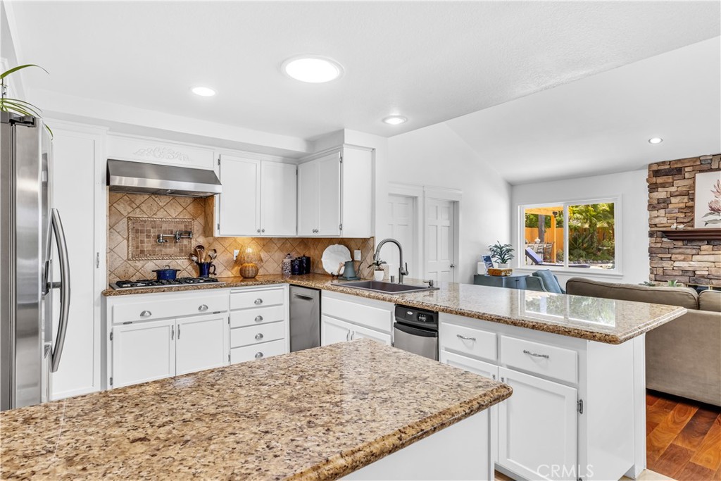 29272 Via San Sebastian