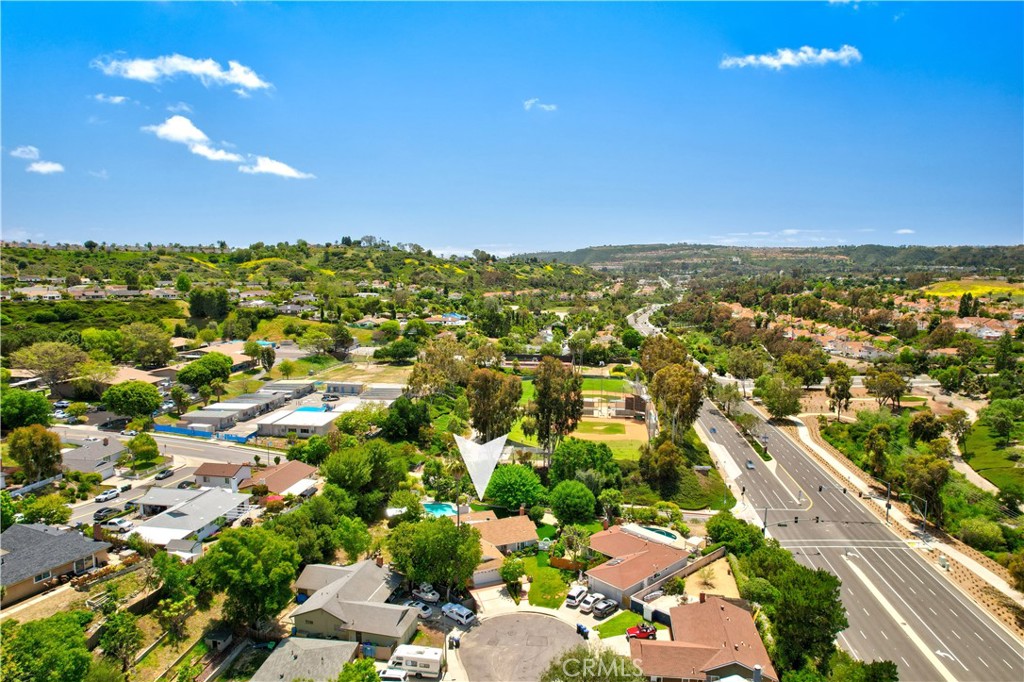 29272 Via San Sebastian