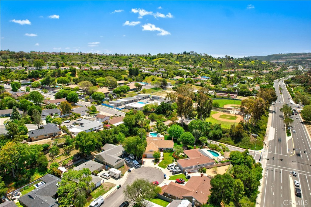 29272 Via San Sebastian