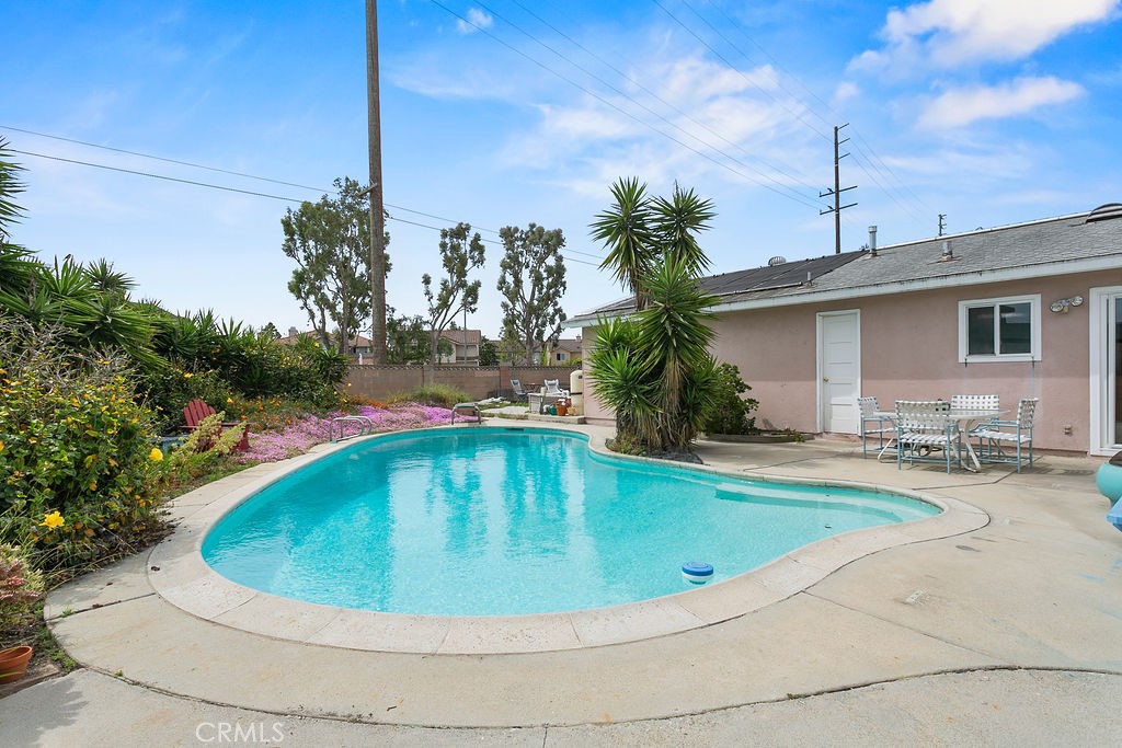6072 Navajo Road