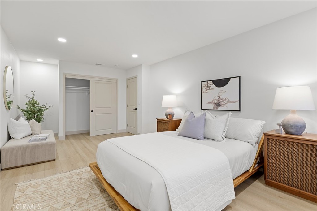 15361 Pickford Street