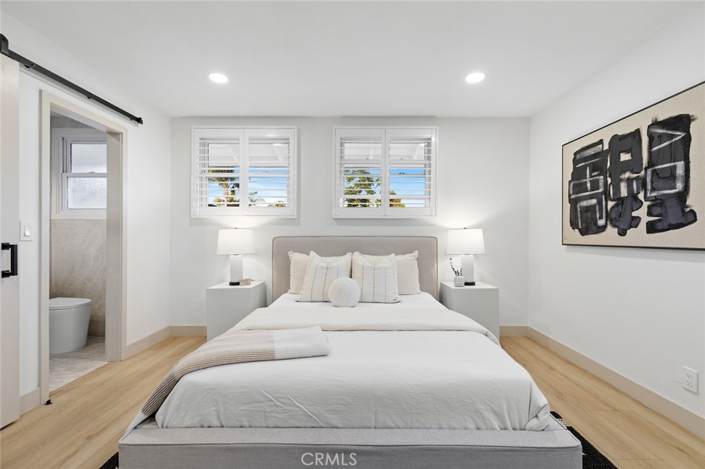 15361 Pickford Street