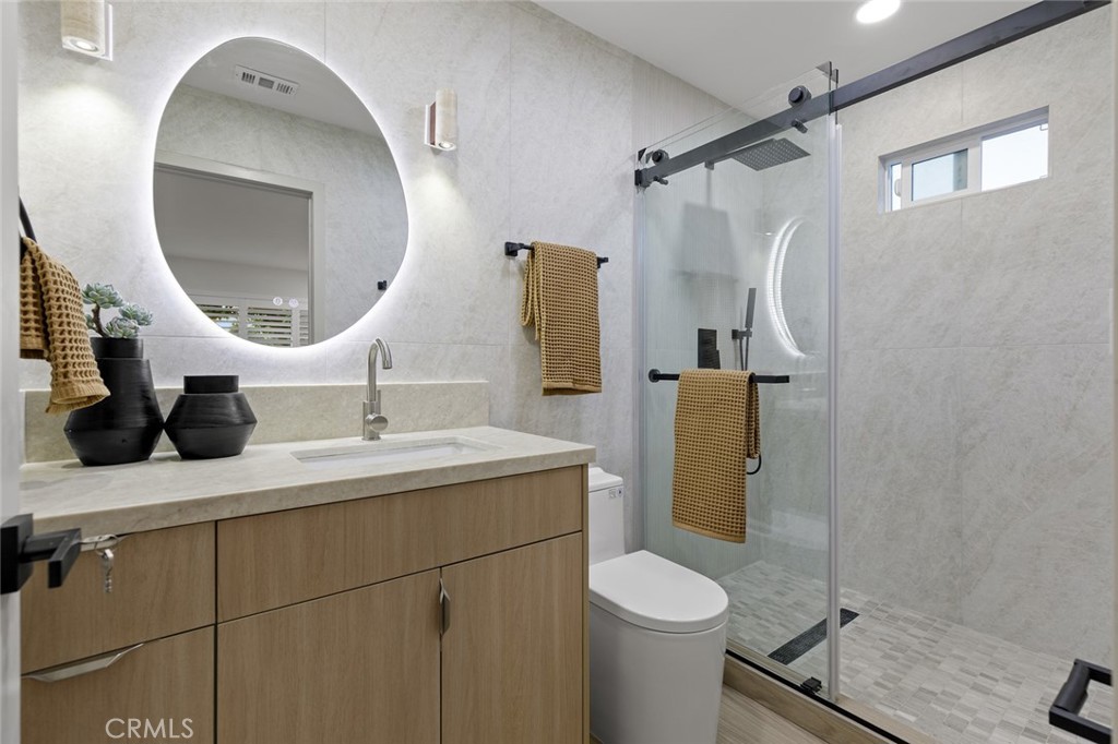 15361 Pickford Street