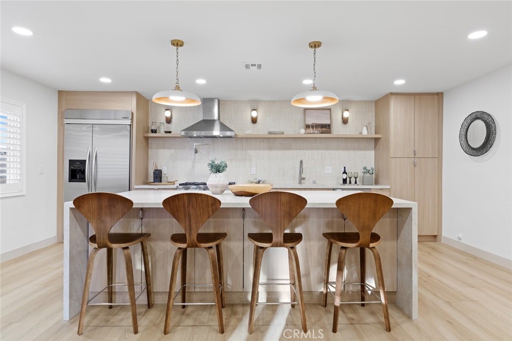 15361 Pickford Street