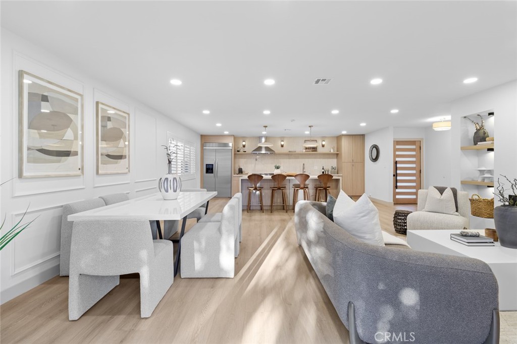 15361 Pickford Street