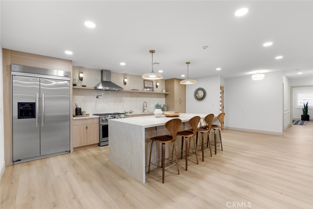 15361 Pickford Street