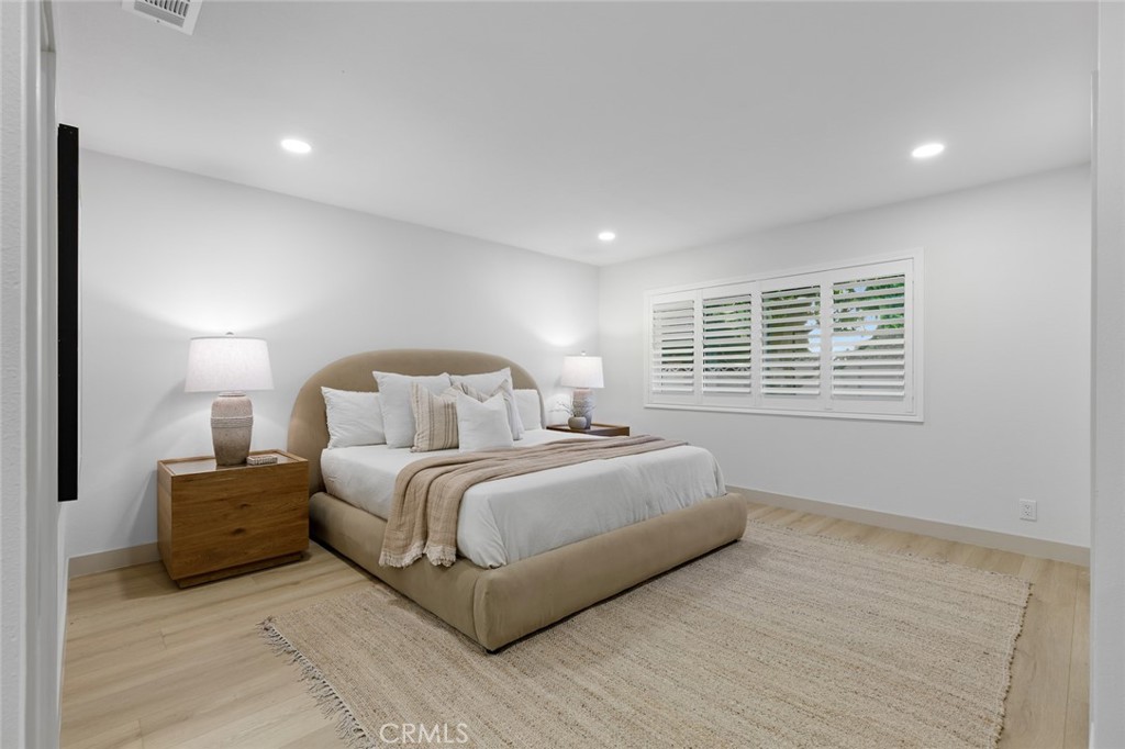 15361 Pickford Street