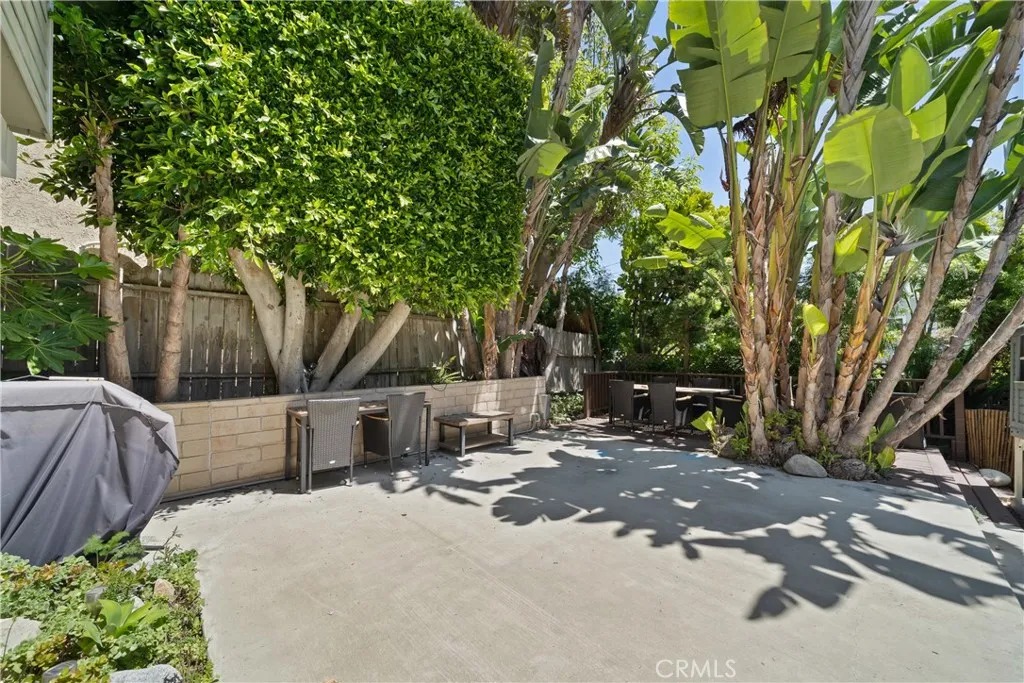 1044 Noria Street