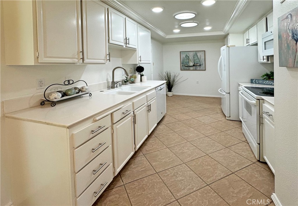 3525 Bahia Blanca W B