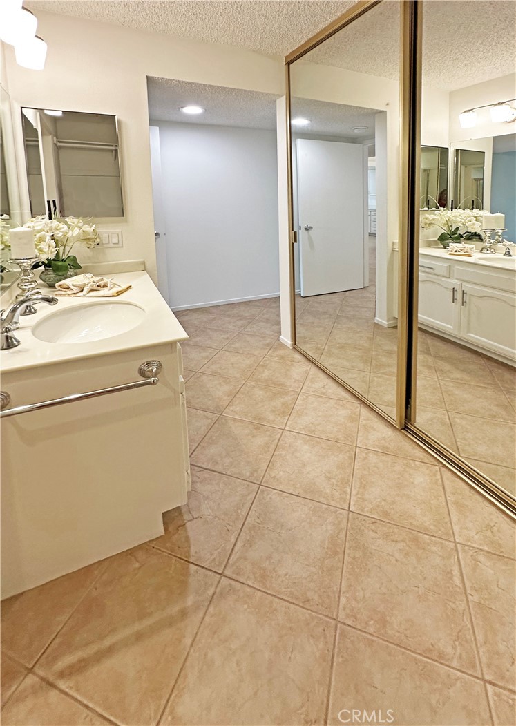 3525 Bahia Blanca W B