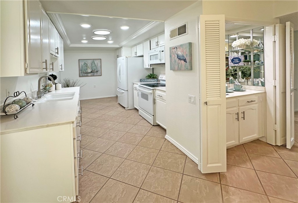 3525 Bahia Blanca W B