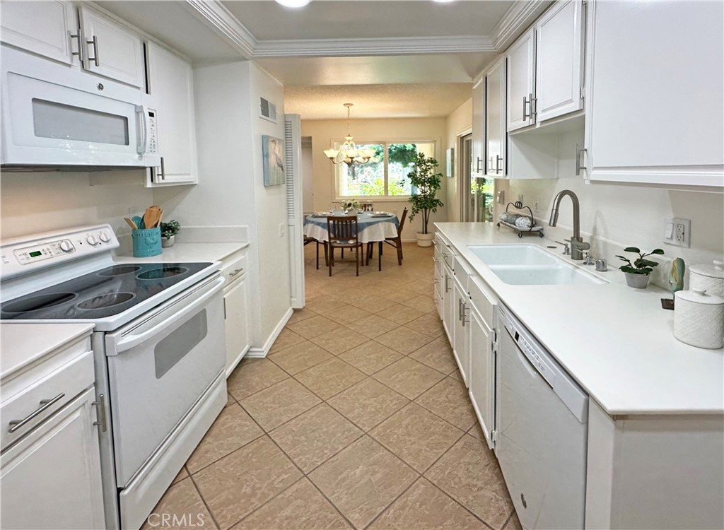 3525 Bahia Blanca W B