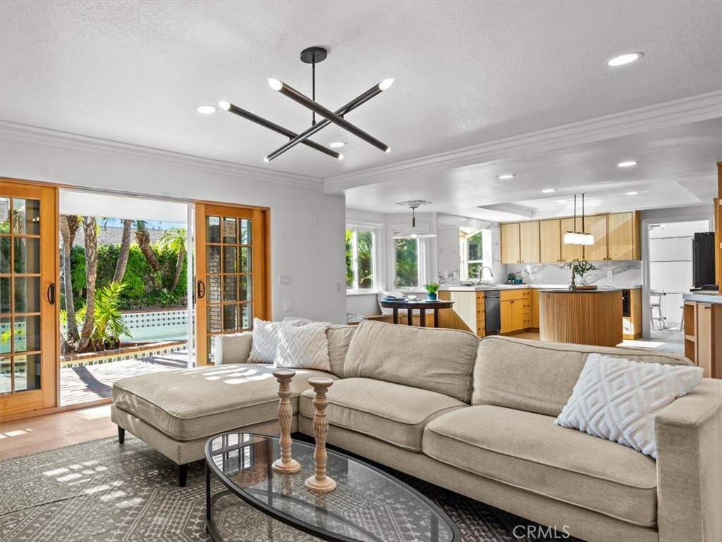 5505 Paseo Joaquin