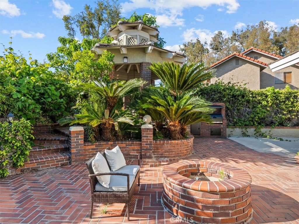 5505 Paseo Joaquin